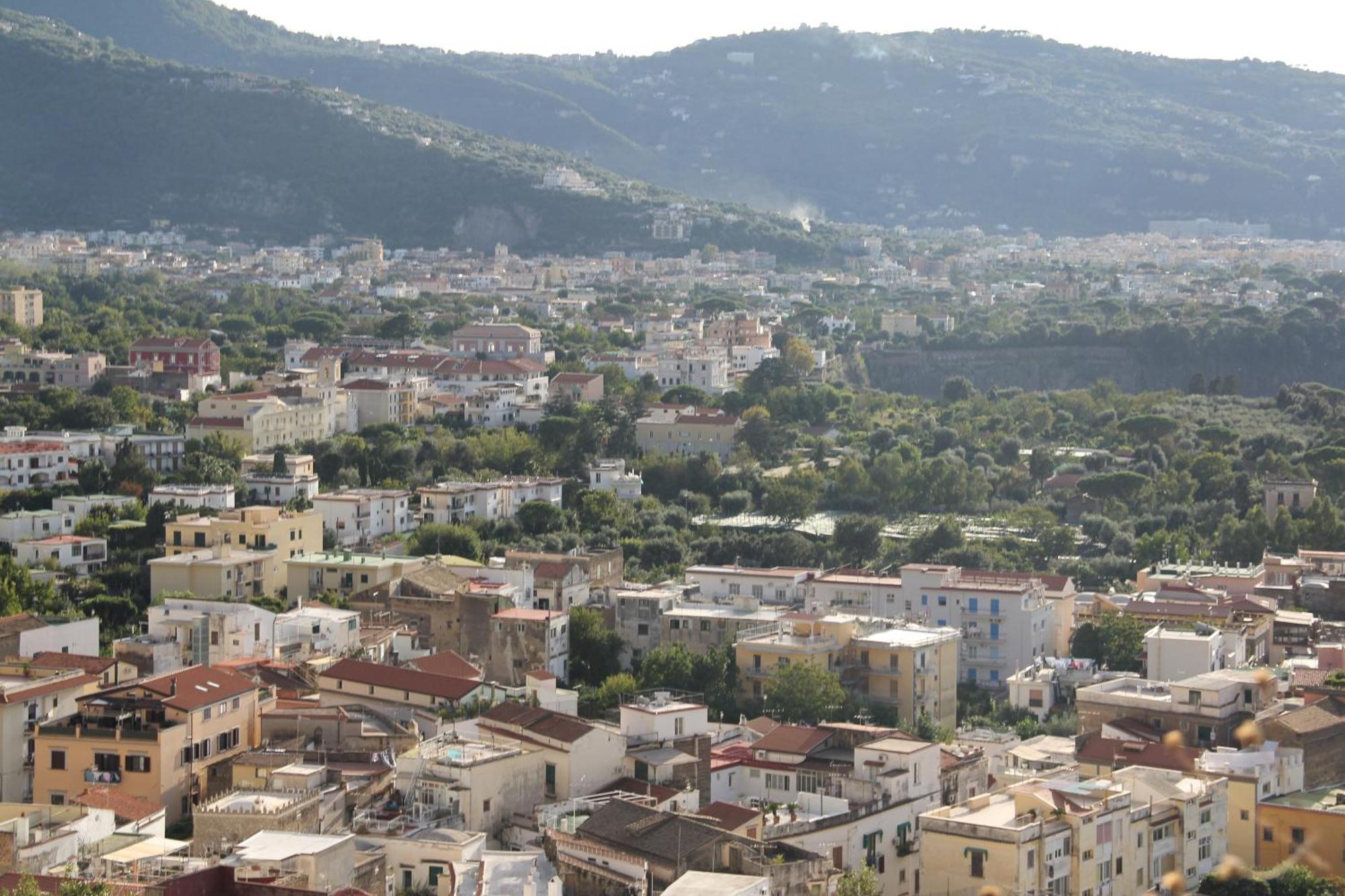 The House Of Peppe&Luisa Apartment Sorrento Luaran gambar