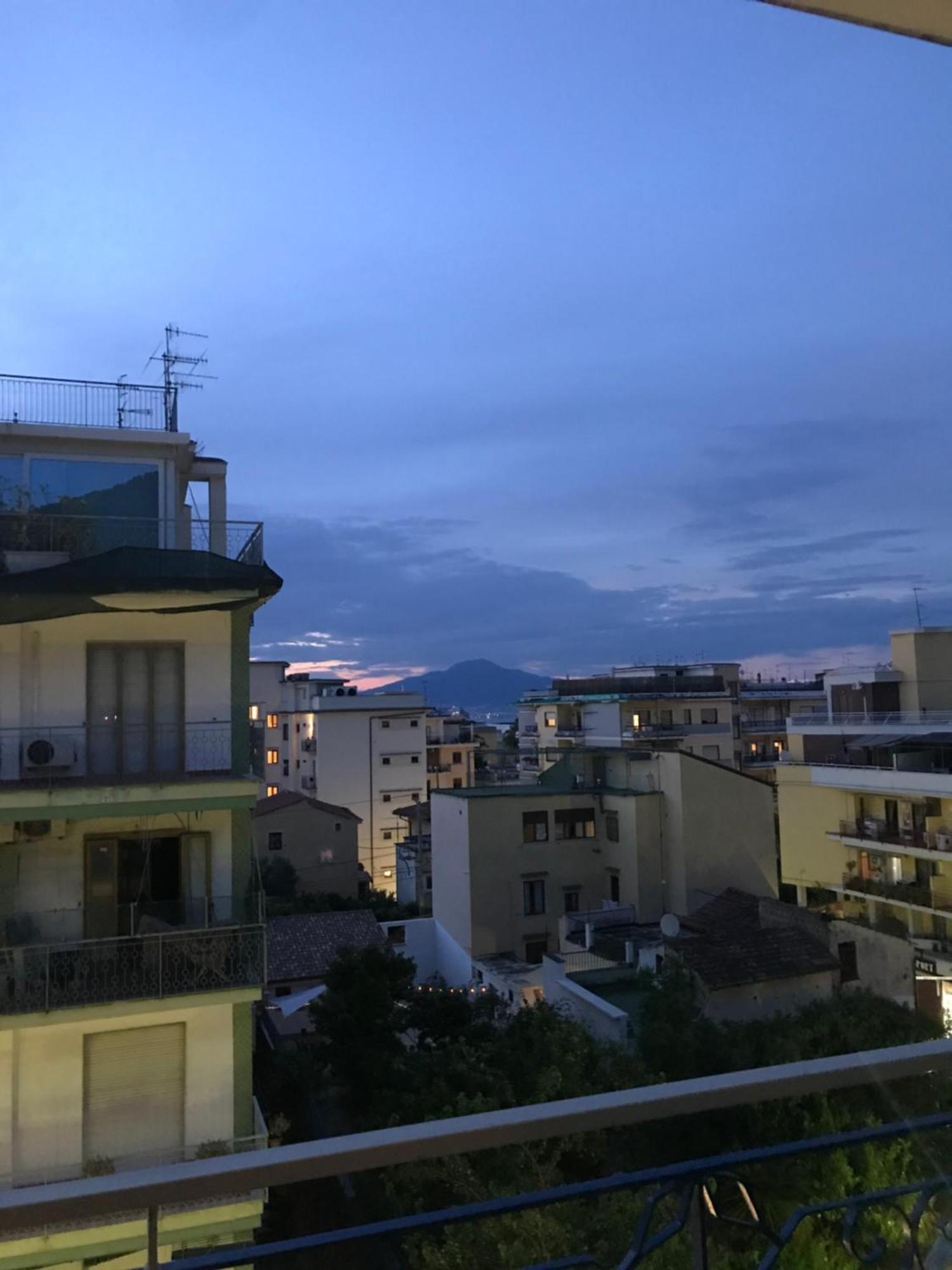 The House Of Peppe&Luisa Apartment Sorrento Luaran gambar