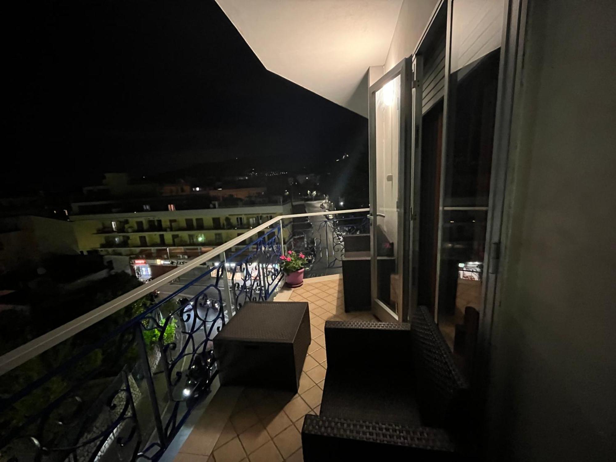 The House Of Peppe&Luisa Apartment Sorrento Luaran gambar